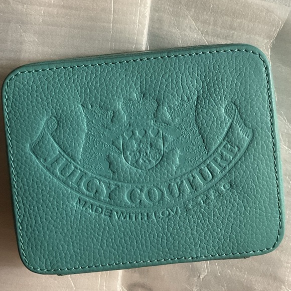 Juicy Couture Train Case - Picture 16 of 16